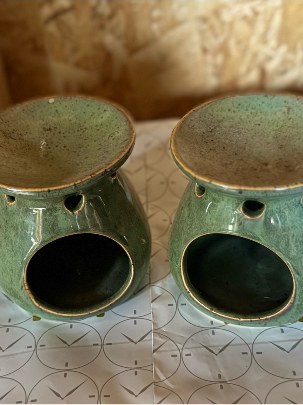 Pair of Green Ceramic Oil Burners - Glossy Green Finish